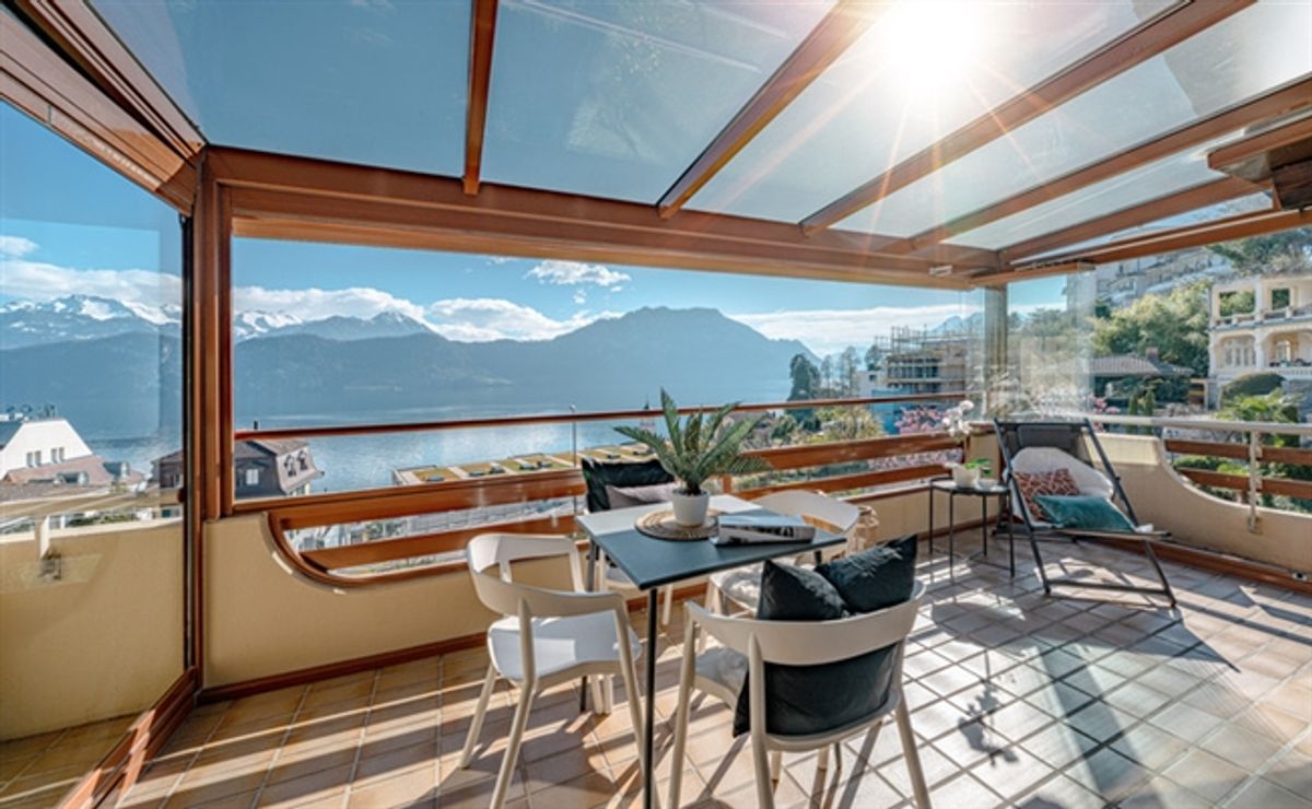 WUNDERBARE MAISONETTEWOHNUNG MIT TRAUMAUSSICHT - 0