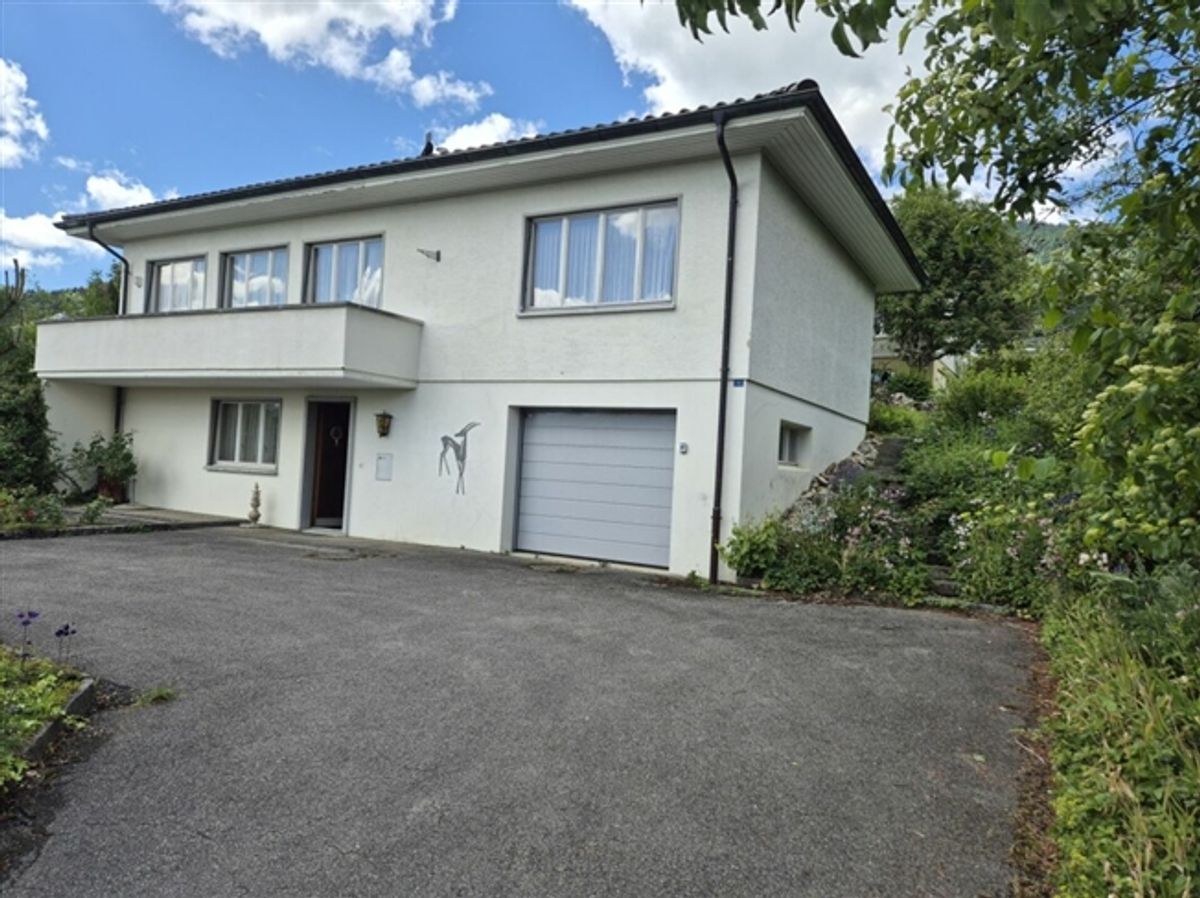 Villa mit 4.5 Zimmern im Stand - 0