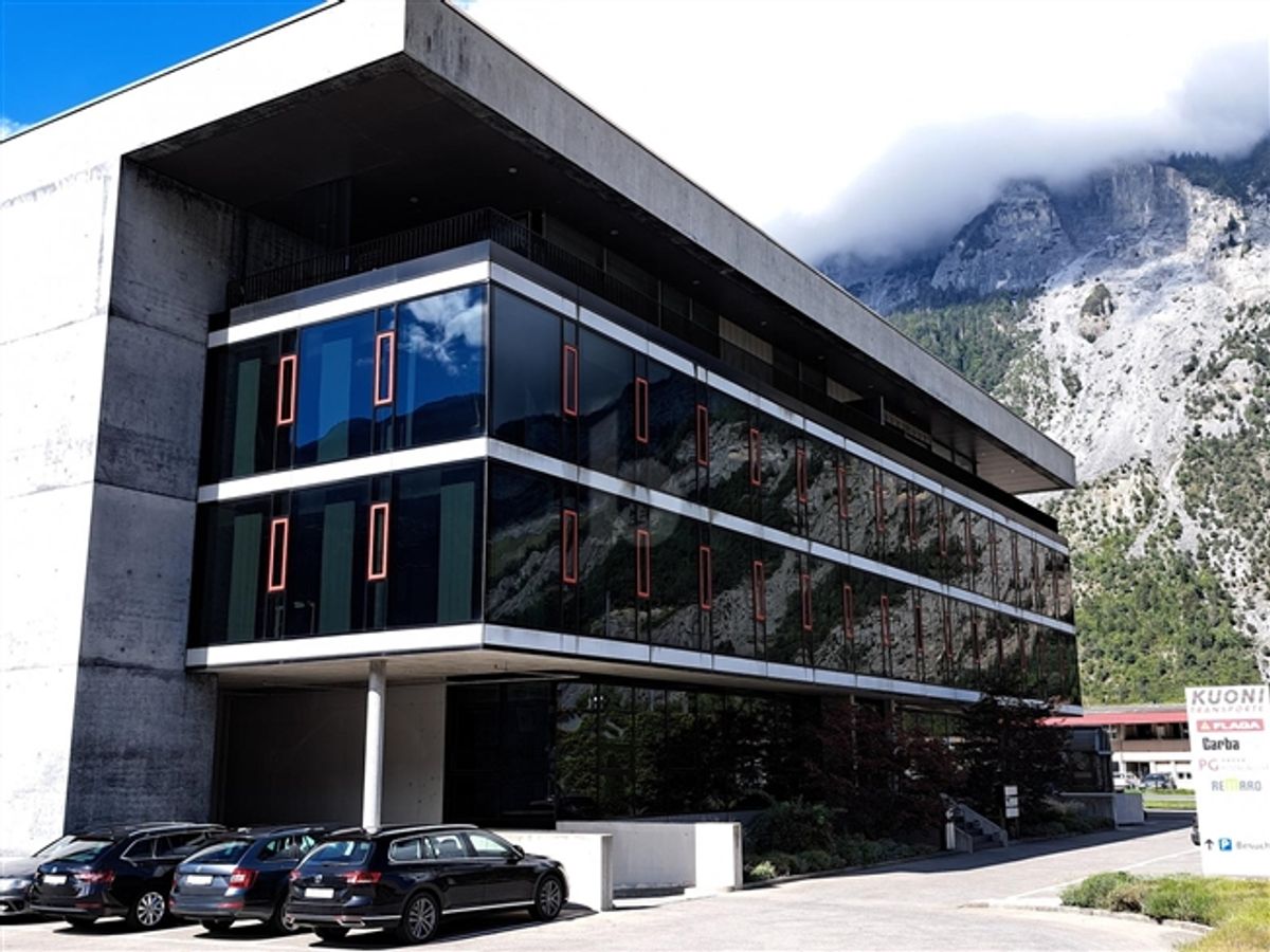 MODERNE, HELLE RÄUMLICHKEITEN - 4