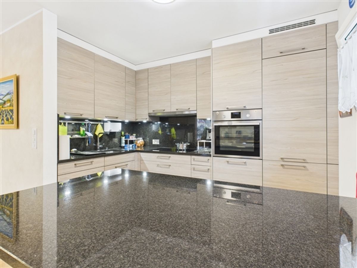 Elegante Appartamento nel Cuore di Lugano Comfort e Stile in Posizione Privilegiata - 3