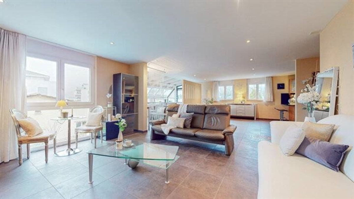 Idyllisches Wohnen in Le Landeron Charmante 4.5-Zimmer-Maisonette - 1