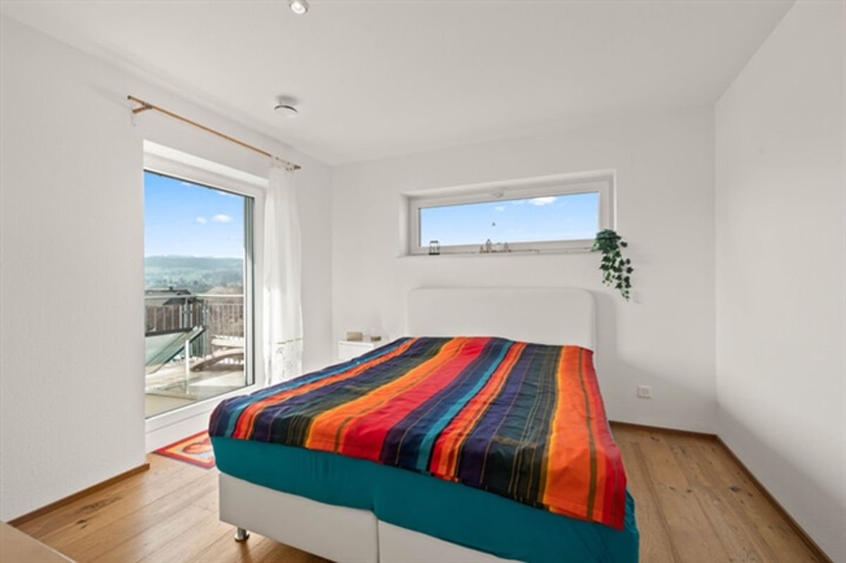VIEL RAUM & KOMFORT - MODERNES 5.5 ZIMMER EINFAMILIENHAUS - 4
