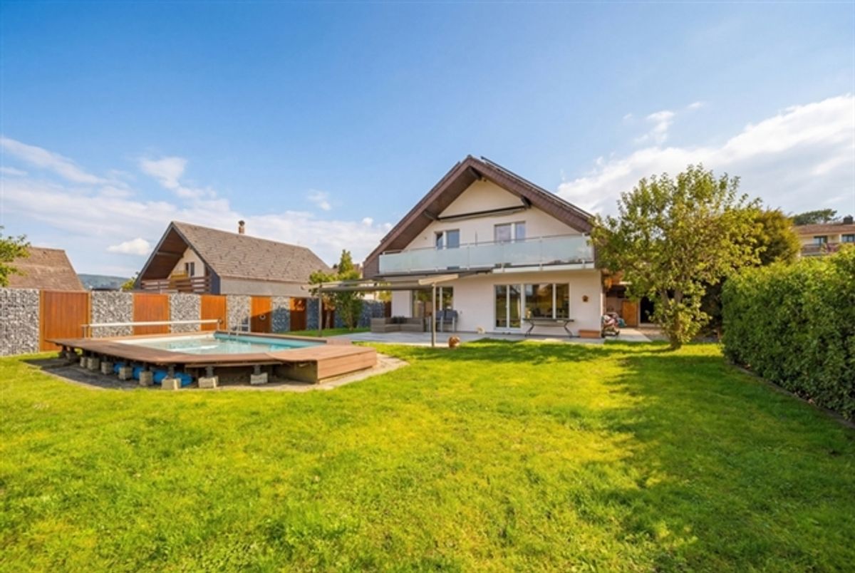 FREISTEHENDES 5.5 ZIMMER EINFAMILIENHAUS MIT POOL - WATT ELSE - 0