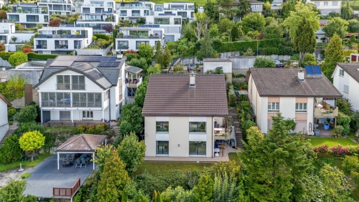 Fantastische Aussicht mit grosszügigem Garten - 6