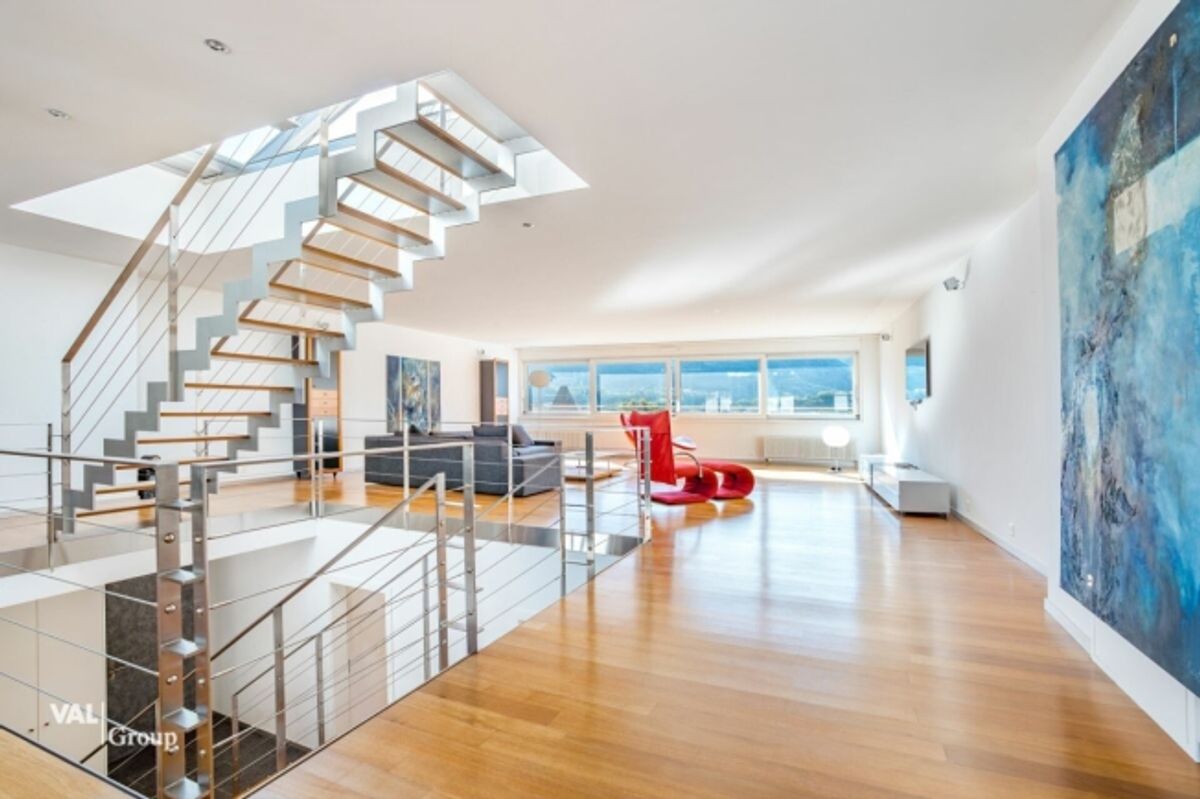 Attique en duplex avec terrasse sur le toit, au coeur de la ville - 3