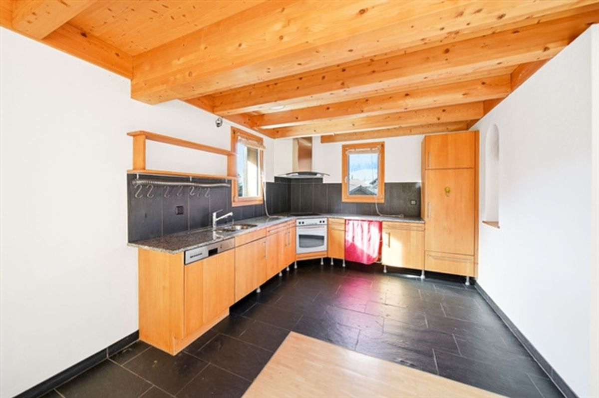 EIN HAUCH SKANDINAVIEN IM KANTON SCHWYZ - 8.5 ZIMMERHAUS - 2