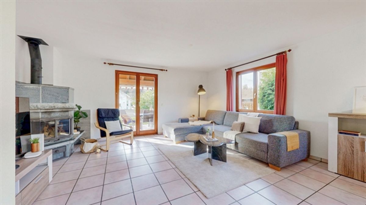 FAIR IM PREIS, FREISTEHEND UND GEPFLEGT - 5.5 ZIMMER EINFAMILIENHAUS - 1