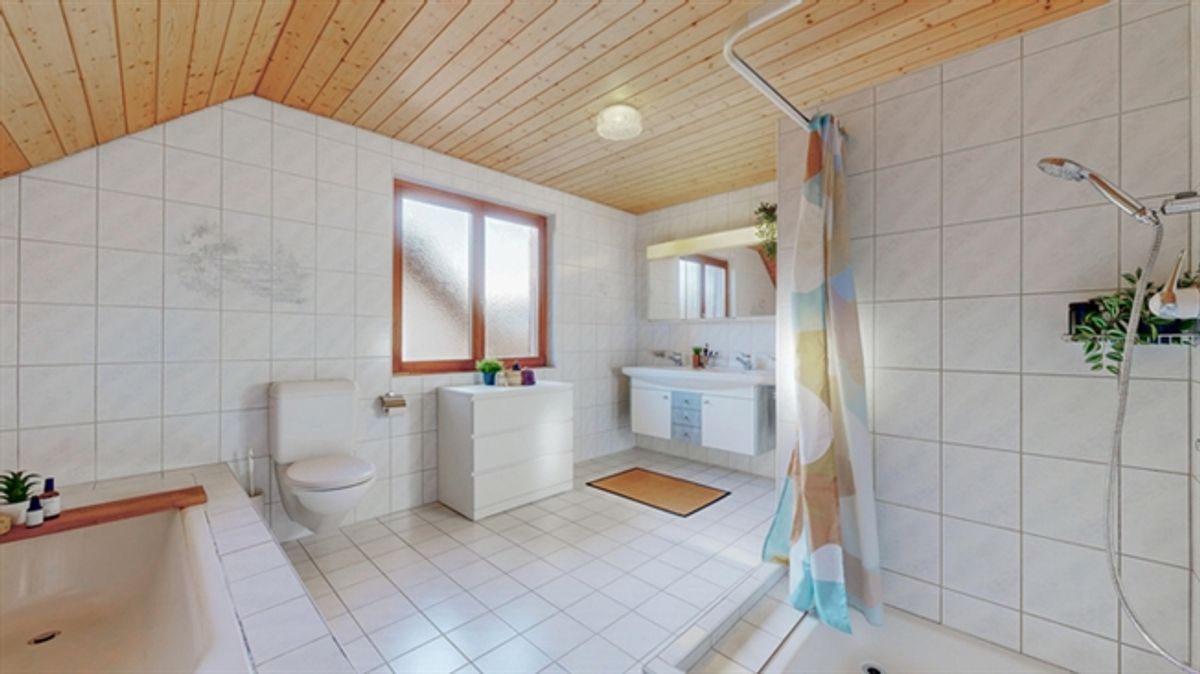 FAIR IM PREIS, FREISTEHEND UND GEPFLEGT - 5.5 ZIMMER EINFAMILIENHAUS - 5