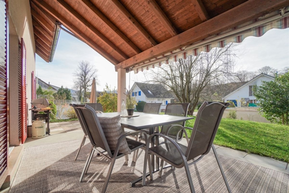FAIR IM PREIS, FREISTEHEND UND GEPFLEGT - 5.5 ZIMMER EINFAMILIENHAUS - 6