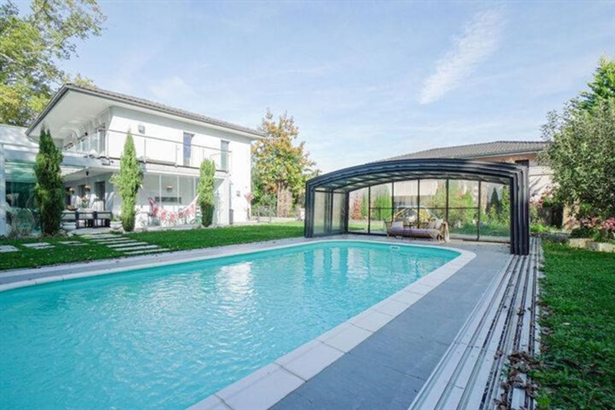 WOHNTRAUM FÜR GROSSFAMILIEN - RIESIEGES HAUS MIT POOL IN GRANGES- PACCOT - 6