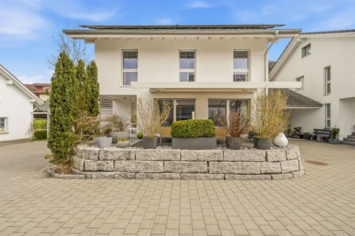 EIN ZUHAUSE MIT HERZ MODERN, WARM UND EINLADEND - 0