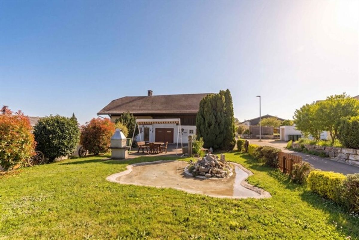 RUHE UND PLATZ IM GRÜNEN - FREISTEHENDES HAUS MIT TOLLER AUSSICHT - 1