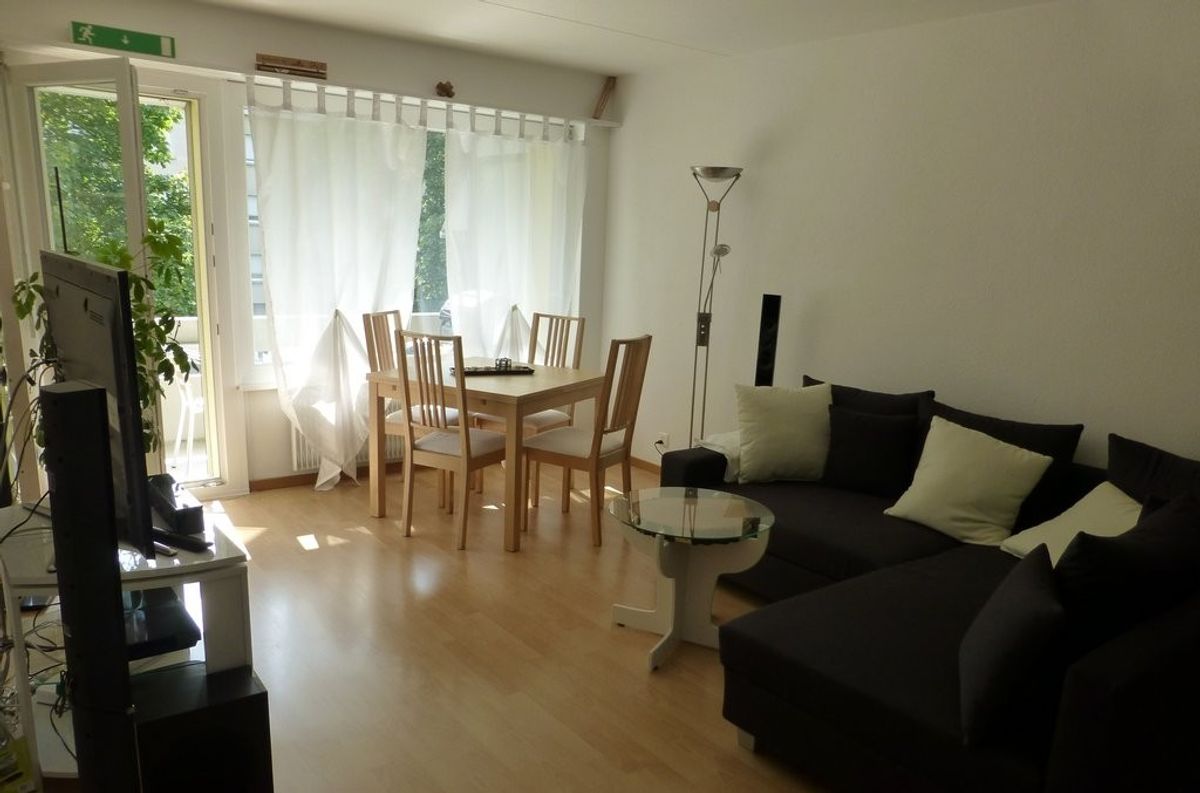 Attraktive 3.5-Zimmer-Wohnung mit Balkon in Studen - 3