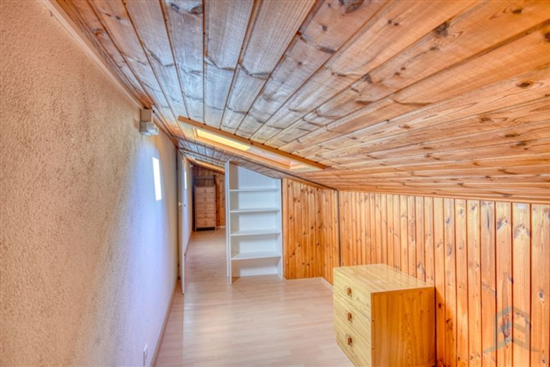 ZU VERMIETEN Schöne renovierte 3 ½ Zimmerwohnung im obersten Stockwerk - 7
