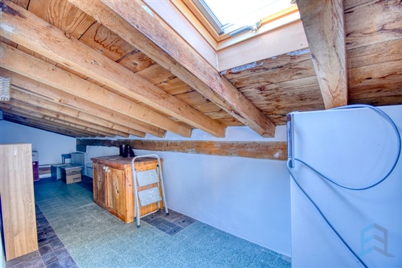 ZU VERMIETEN Schöne renovierte 3 ½ Zimmerwohnung im obersten Stockwerk - 9