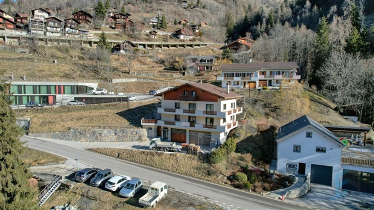ZU VERMIETEN Schöne renovierte 3 ½ Zimmerwohnung im obersten Stockwerk - 11