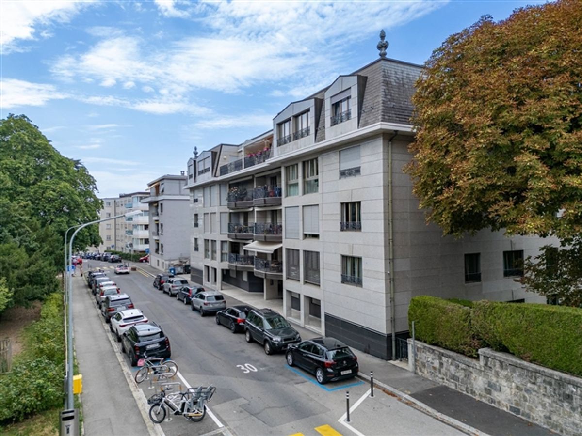 Innenparkplatz in Lausanne - 0