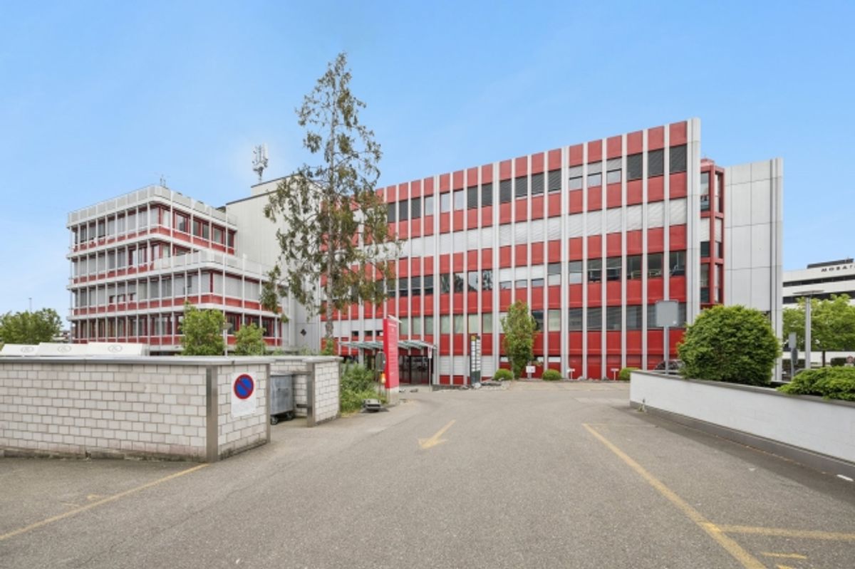 Bürofläche zu vermieten –  in Dübendorf - 1