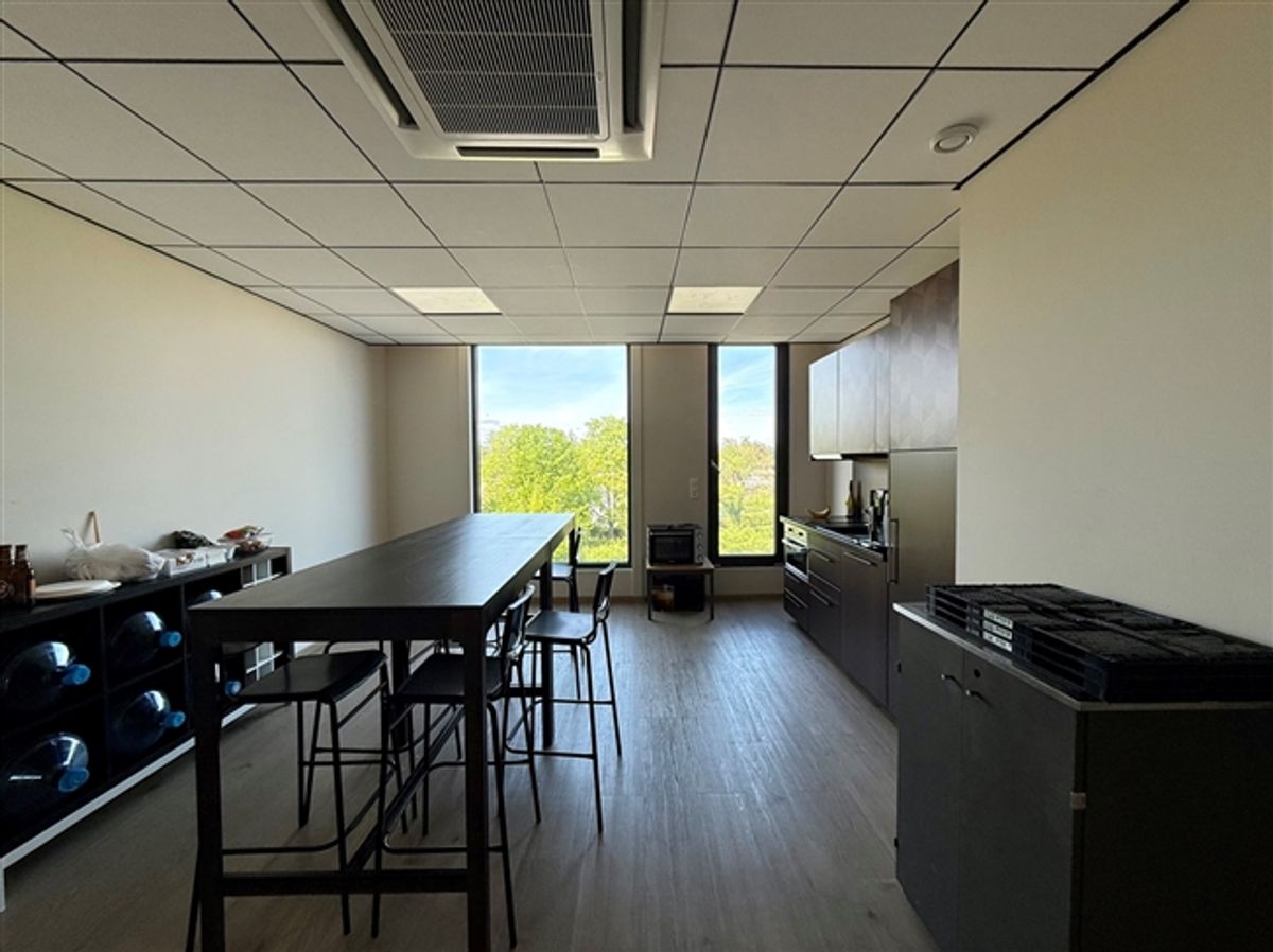 1226 THONEX – Büros mit 305 m² im 3. Stock eines modernen Gebäudes - 6