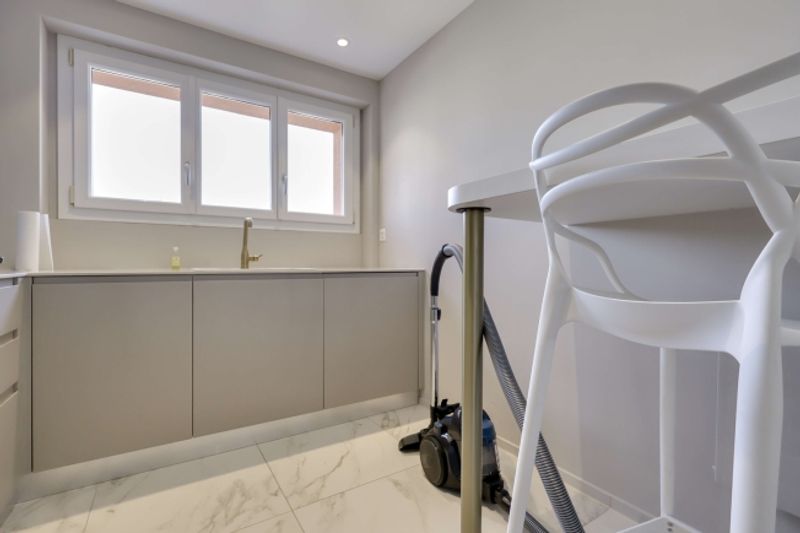 Modernes Coliving zwischen See, Stadt und Karriere in Baar - 9