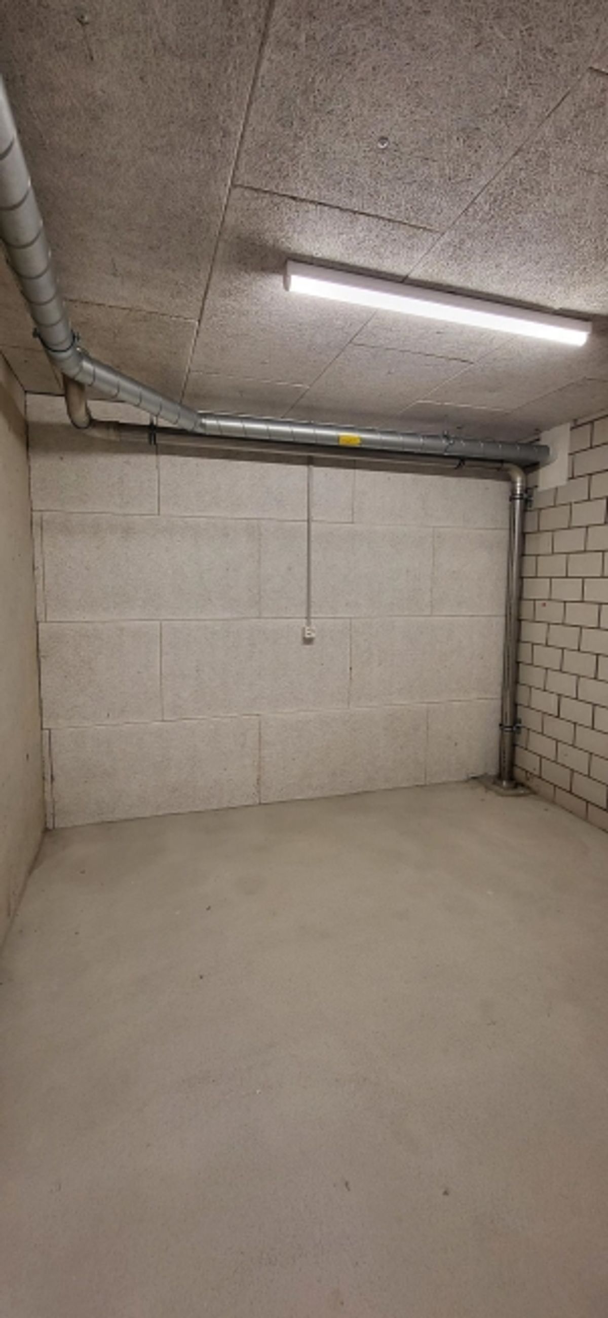 Lagerfläche gesucht - 1