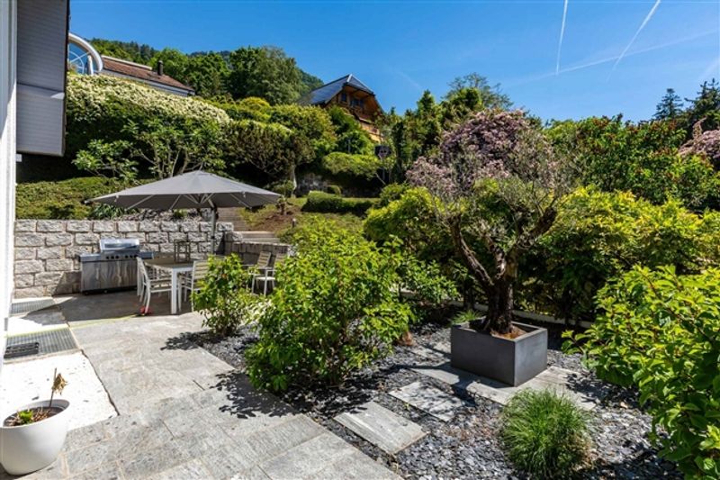 6,5-Zimmer-freistehende Villa mit Blick auf den Genfersee - 9