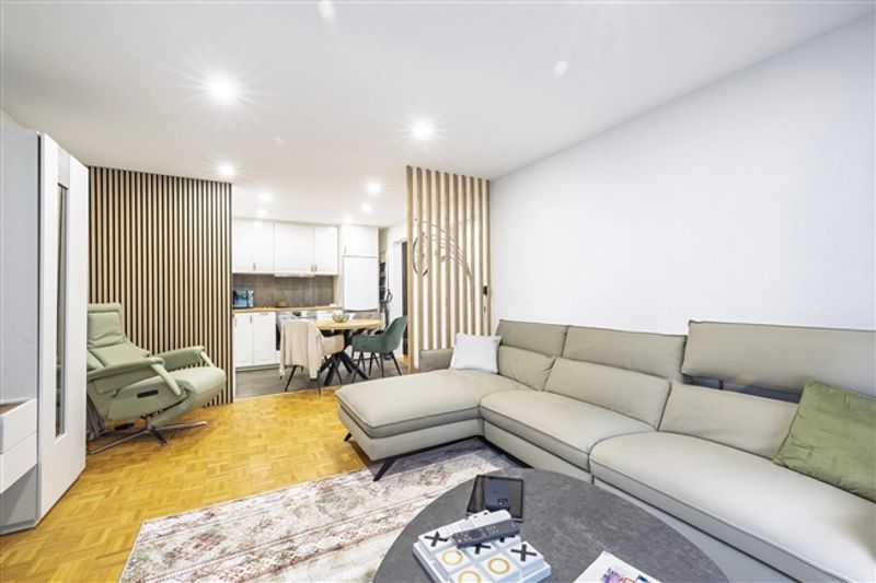 Prächtige renovierte 2,5-Zimmer-Wohnung nur einen Steinwurf vom See entfernt - 6