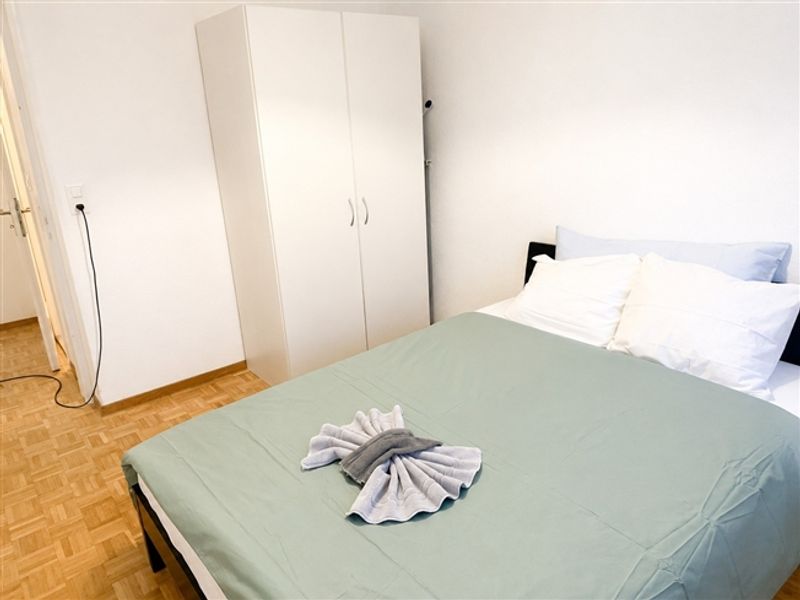 Voll möblierte 3,5-Zimmer-Wohnung zur Miete in Zürich (Hopfenstraße 15, 2. Stock – links – S4) - 9