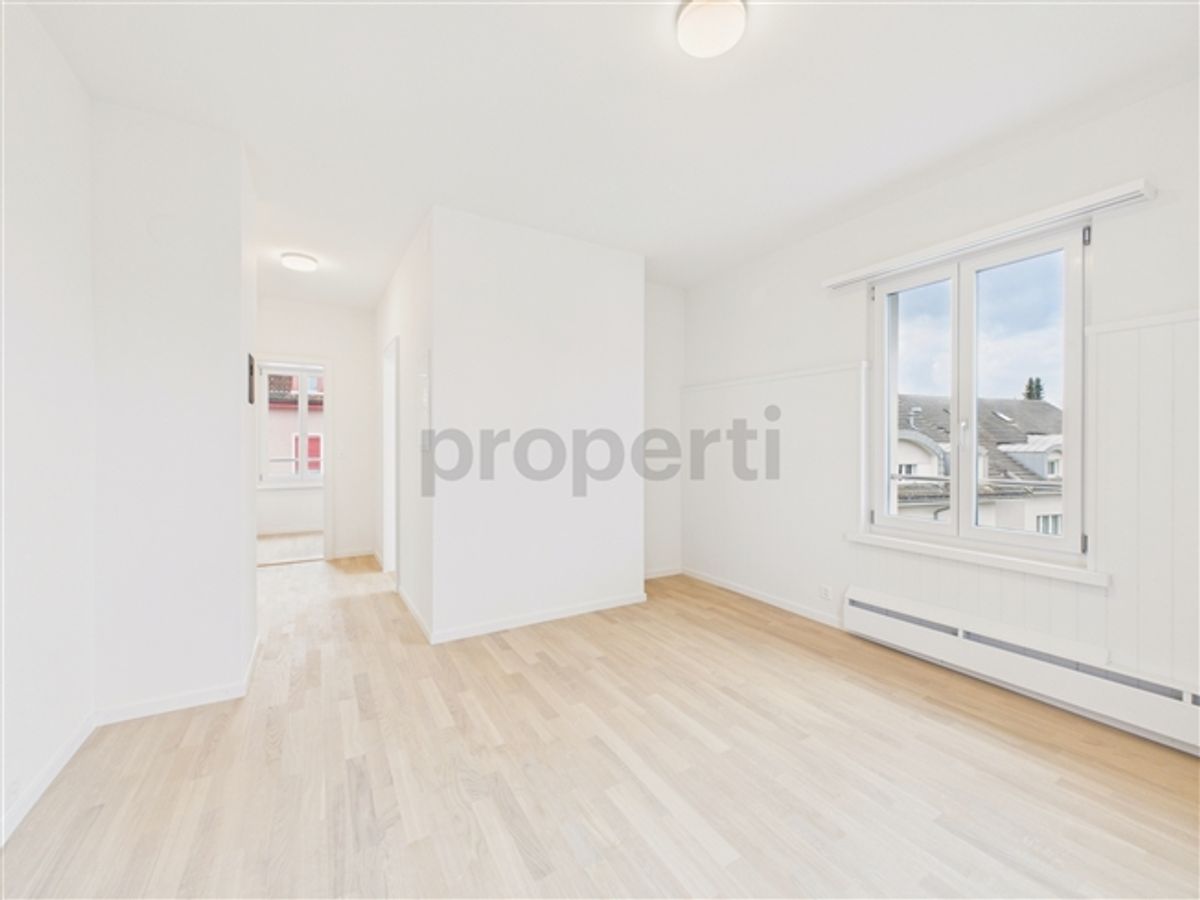 Erstvermietung nach hochwertiger Renovation Modernes 6-Zimmer-Einfamilienhaus mit Keller und Ladestation in Niederuzwil - 4