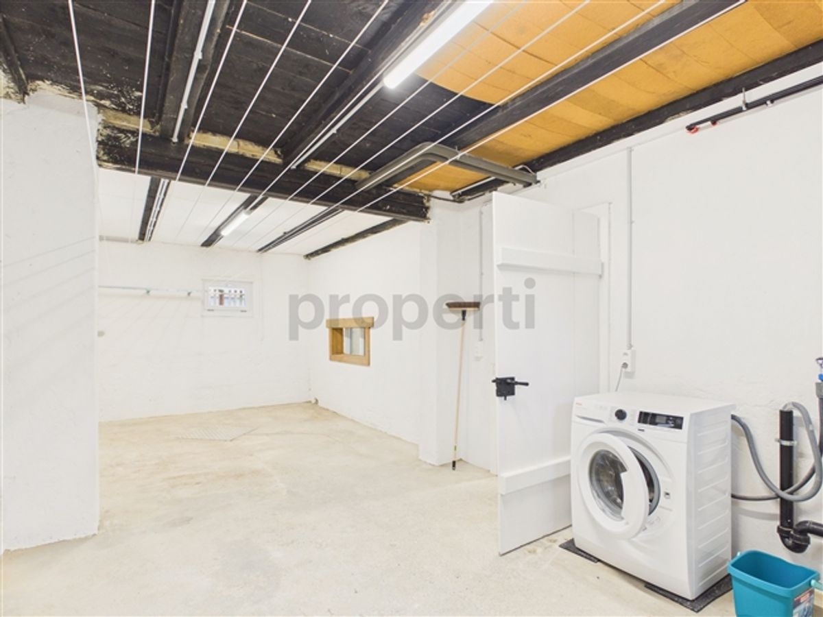Erstvermietung nach hochwertiger Renovation Modernes 6-Zimmer-Einfamilienhaus mit Keller und Ladestation in Niederuzwil - 11