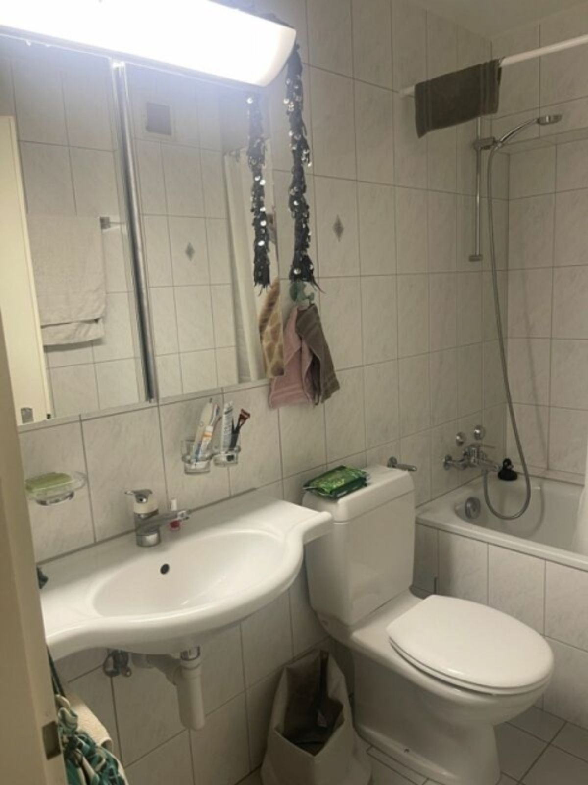 Charmante 1.5-Zimmerwohnung an ruhiger Lage - 3