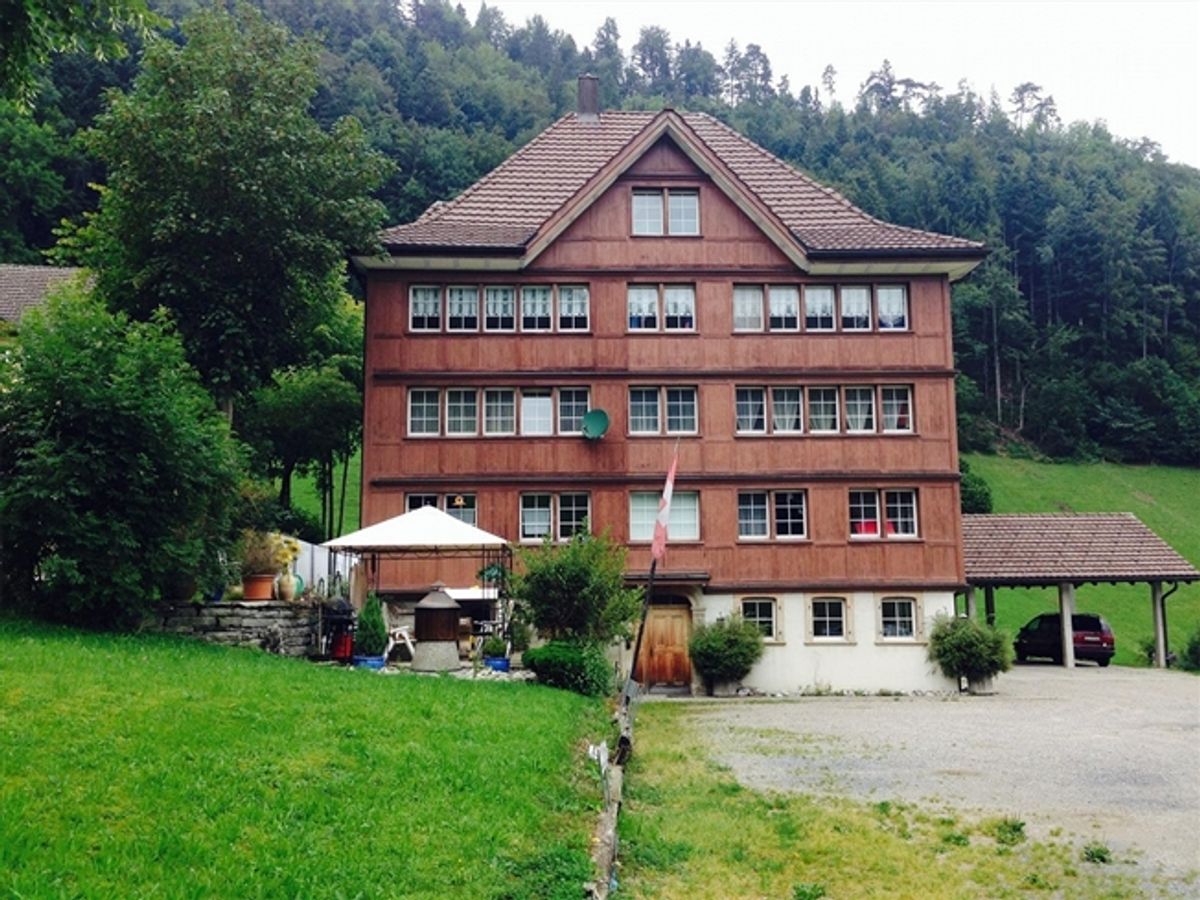 5.5-Zimmer-Wohnung mit Lift, Brunnadern - 0
