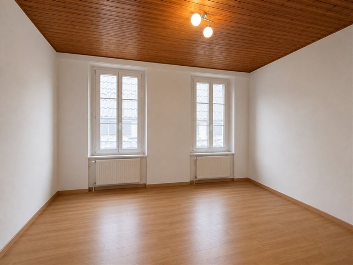 St-Imier, eine wunderschöne 2,5-Zimmer-Wohnung im 2. Stock mit Balkon - 2