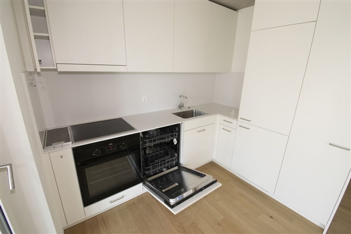 Moderne und helle 1.5 Zimmerwohnung mit eigenem Waschm/Tumbler Kombigerät - 1