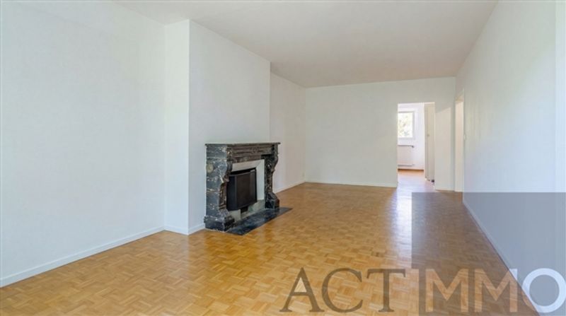 Charmantes Familienhaus zum Renovieren. Heller Pitch mit Garten - 3