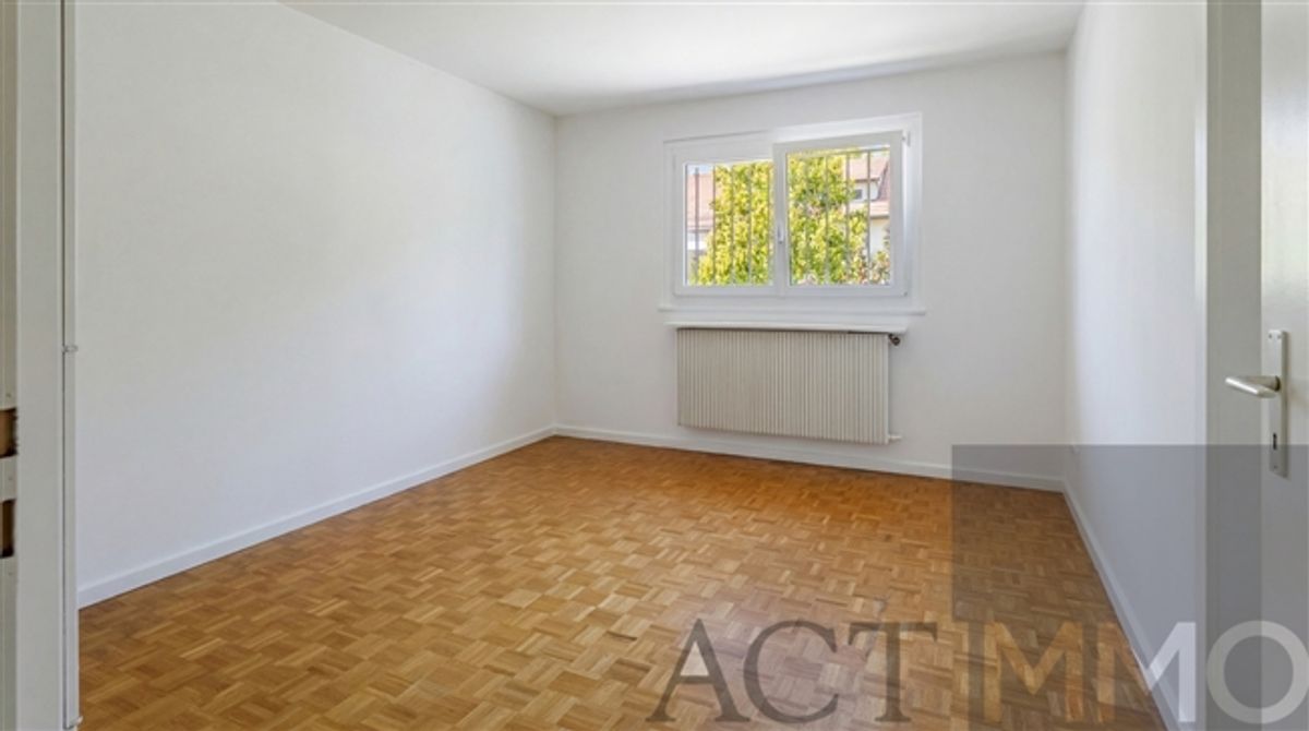 Charmantes Familienhaus zum Renovieren. Heller Pitch mit Garten - 4