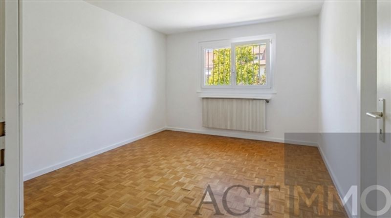 Charmantes Familienhaus zum Renovieren. Heller Pitch mit Garten - 5