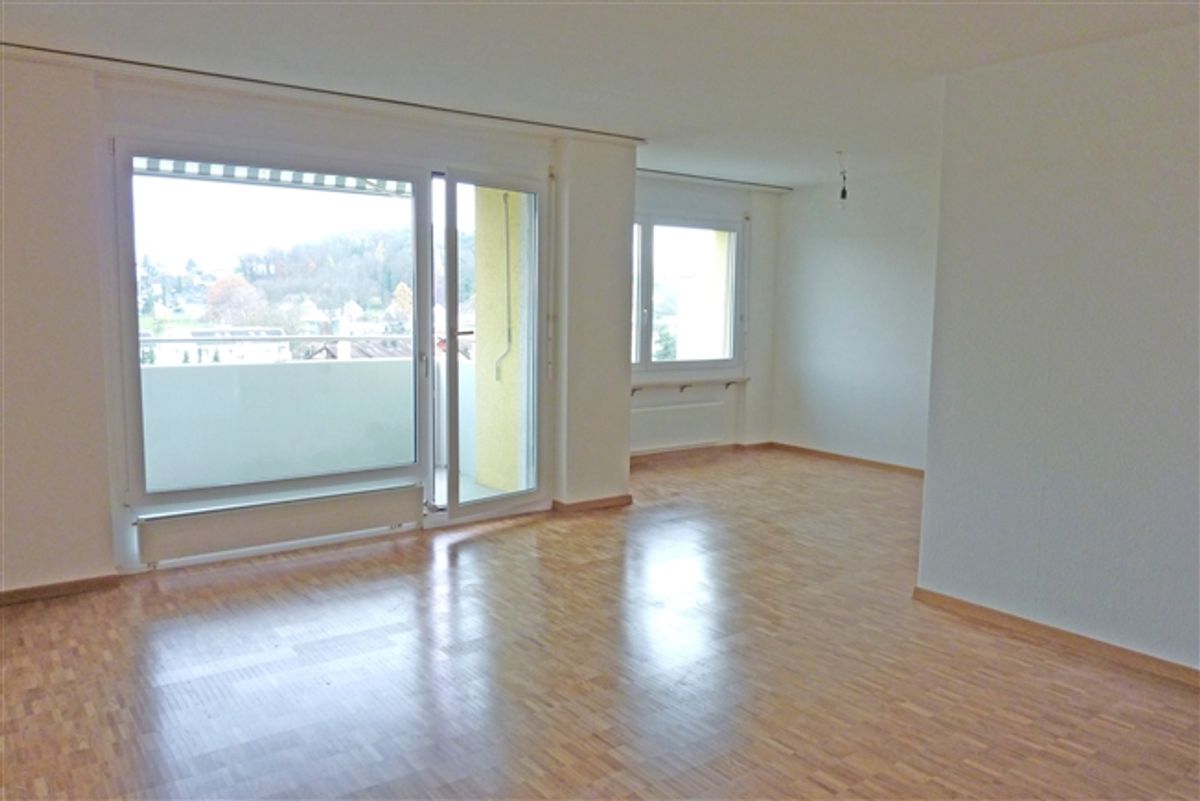 Tolle Familienwohnung sucht Sie - 1