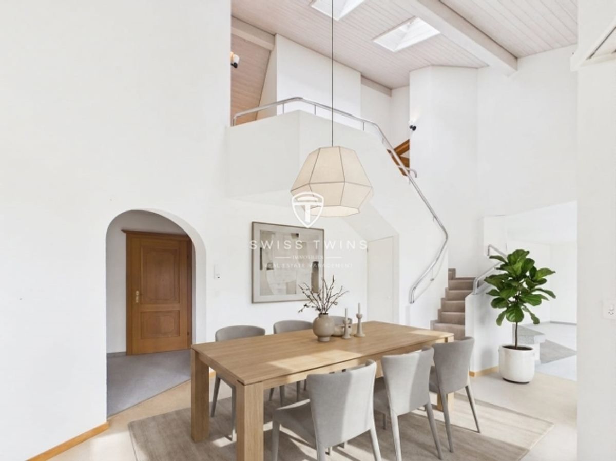 Exklusive 6.5-Zimmer-Dachmaisonette mit Wintergarten & privatem Dachgarten in Cham - 0