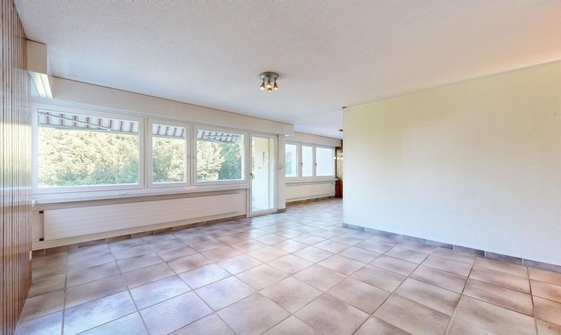 Ruhig gelegene 3.5-Zimmer-Wohnung mit Balkon und Potenzial in Höngg - 3