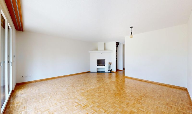 Charmantes 5.5 Zimmer-Reiheneckhaus mit ausgebautem Dachgeschoss - 4