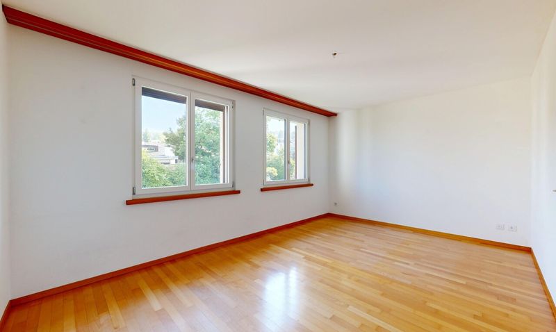 Charmantes 5.5 Zimmer-Reiheneckhaus mit ausgebautem Dachgeschoss - 8