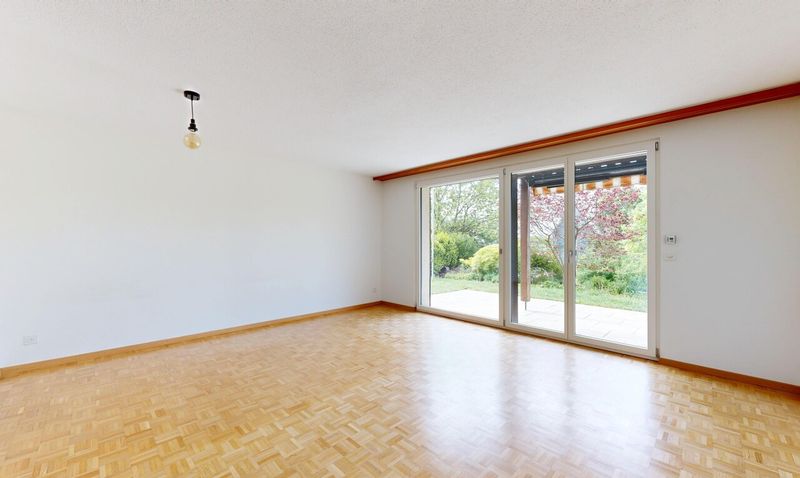 Charmantes 5.5 Zimmer-Reiheneckhaus mit ausgebautem Dachgeschoss - 9