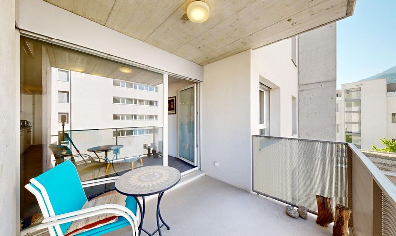 Beautiful Like-New 2.5-Room Apartment in Sierre - 4