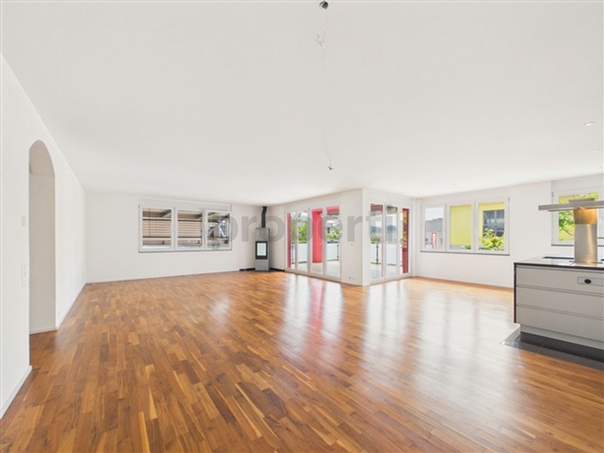 Grosszuegige 5.5-Zimmer-Wohnung mit Balkon, Wilen b. Wil - 0