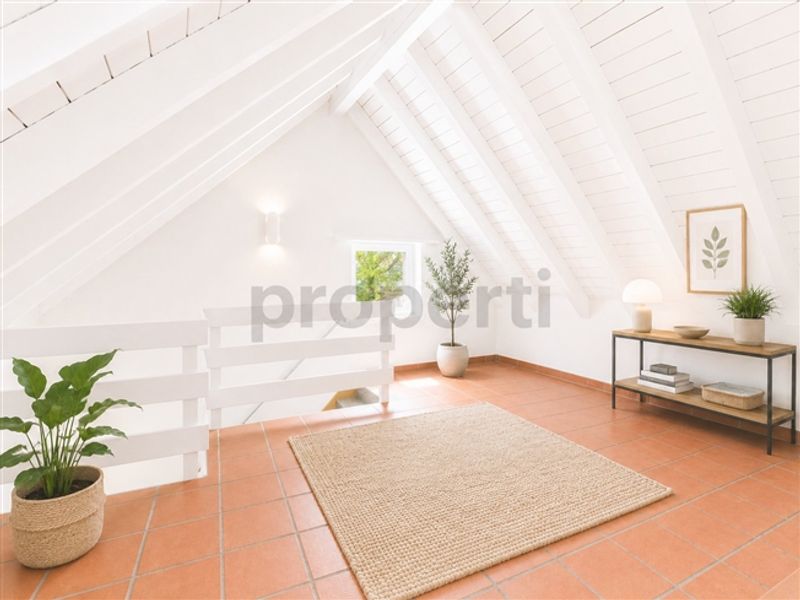 Gemütliche 4.5-Zimmer-Dachwohnung mit Balkon in Beringen - 4