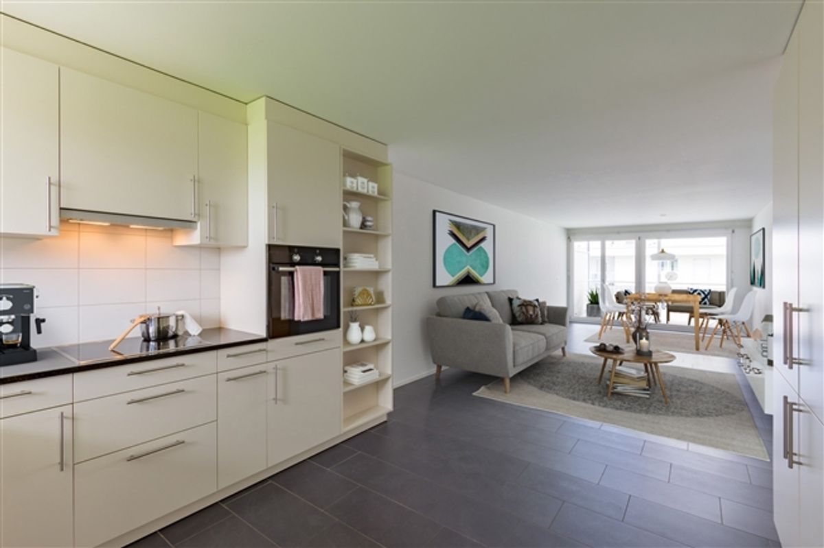 Grosszügige, helle Wohnung mit Sitzplatz - 2