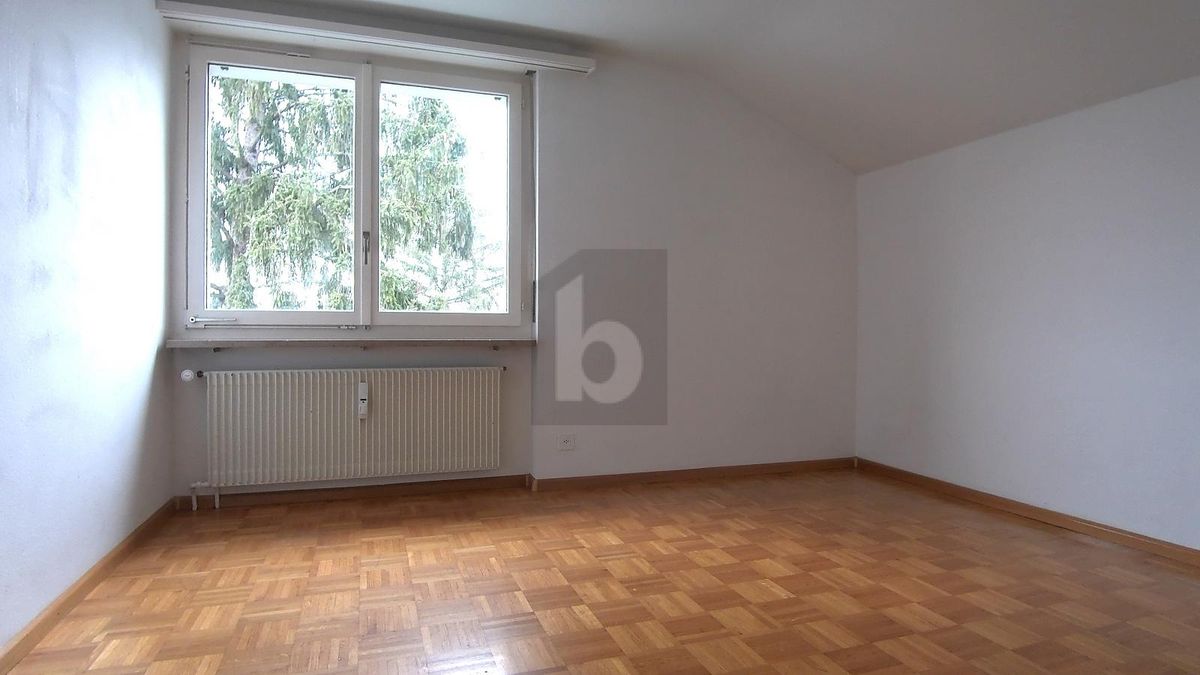 VIEL PRIVATSPHÄRE, ESTRICH & AUSSENSTELLPLATZ - 4