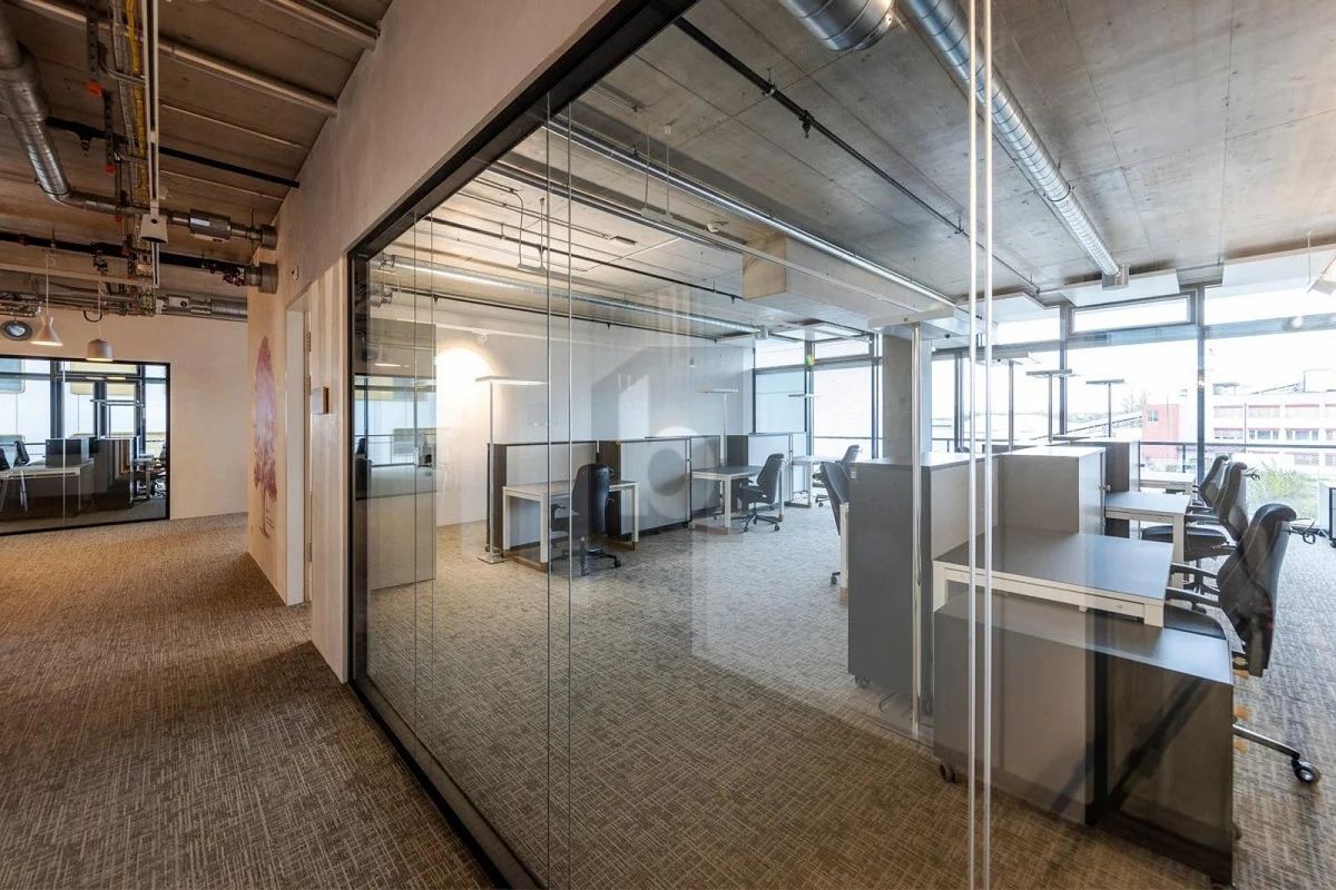 SMART OFFICE FÜR VISIONÄRE UNTERNEHMEN - 1