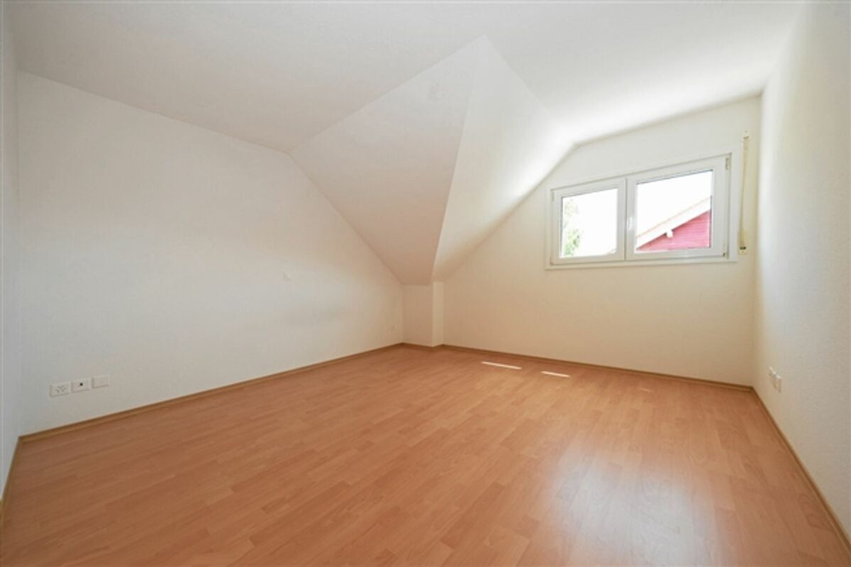 3.5 Zimmer Wohnung (108 m2) im 1. OG. zu vermieten Bättwil - 5